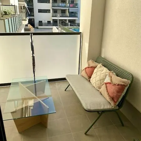 Nuevo Moderno Apartamento De Lujo Seville Exterior photo
